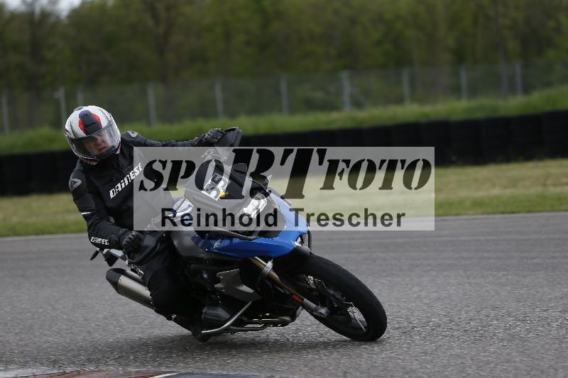 Archiv-2025/10 23.04.2025 Cornu Master School ADR/rot-rouge/55